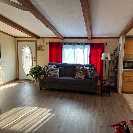 Spacious Cozy Getaway ! King Bed, Game Room, Out Door Patio Cairo Екстер'єр фото
