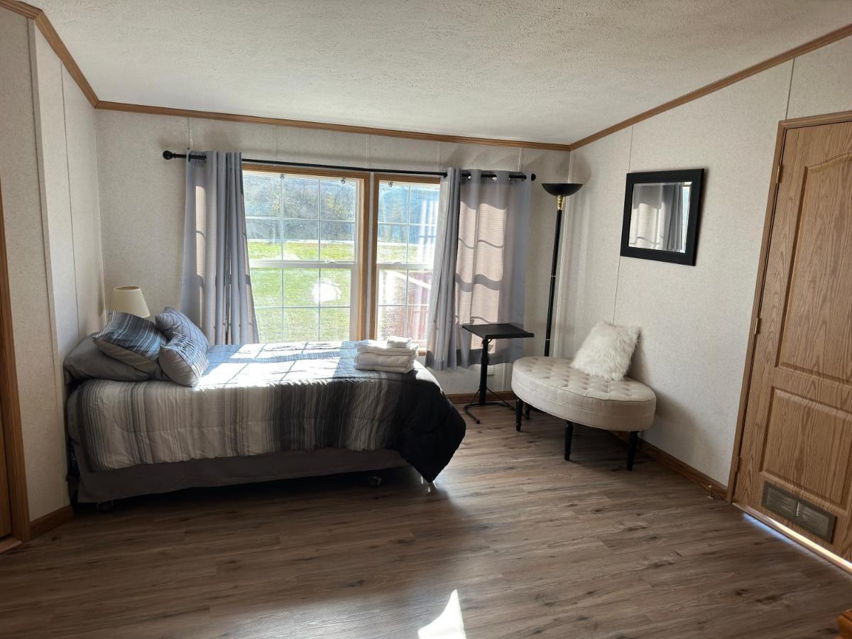 Spacious Cozy Getaway ! King Bed, Game Room, Out Door Patio Cairo Екстер'єр фото
