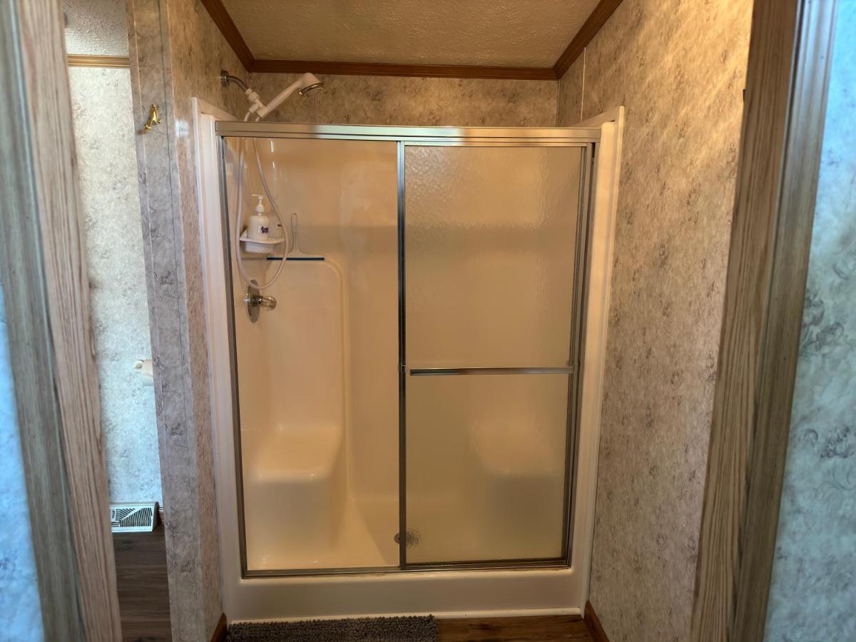 Spacious Cozy Getaway ! King Bed, Game Room, Out Door Patio Cairo Екстер'єр фото